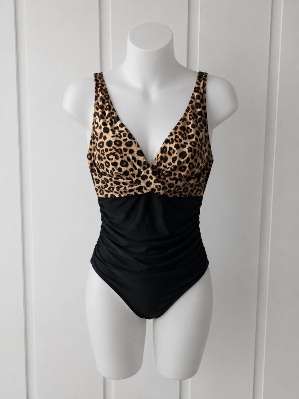 Eomenie One Piece Swimsuit Size Small Leopard Print Swimsuit New‎ in Package